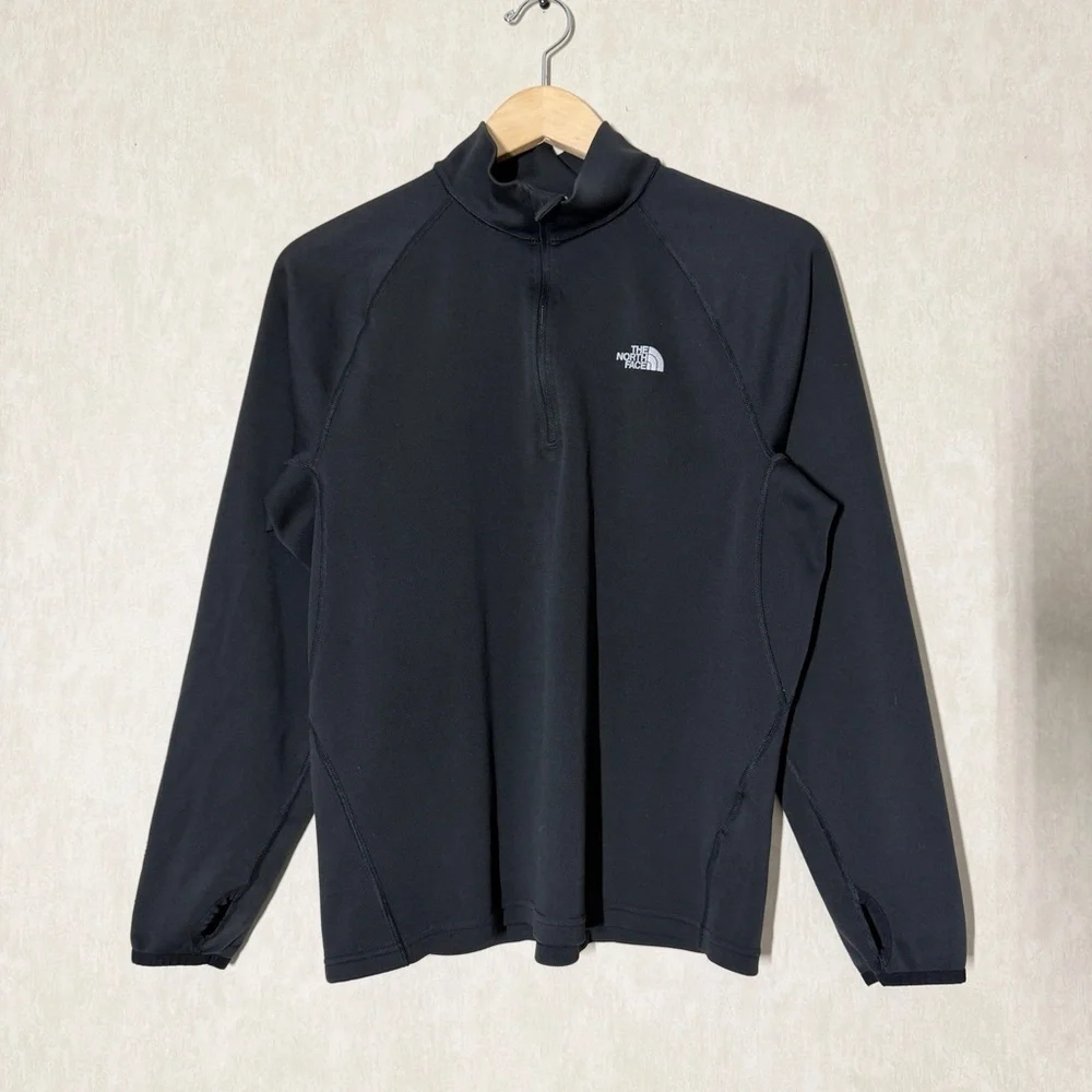 The North Face Men’s Winter Warm Essential Mock 1/4 Zip Shirt in Black M